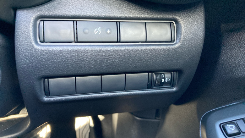 Nissan Juke 1.6 Hybrid N-Connecta 5dr Auto Hybrid Hatchback